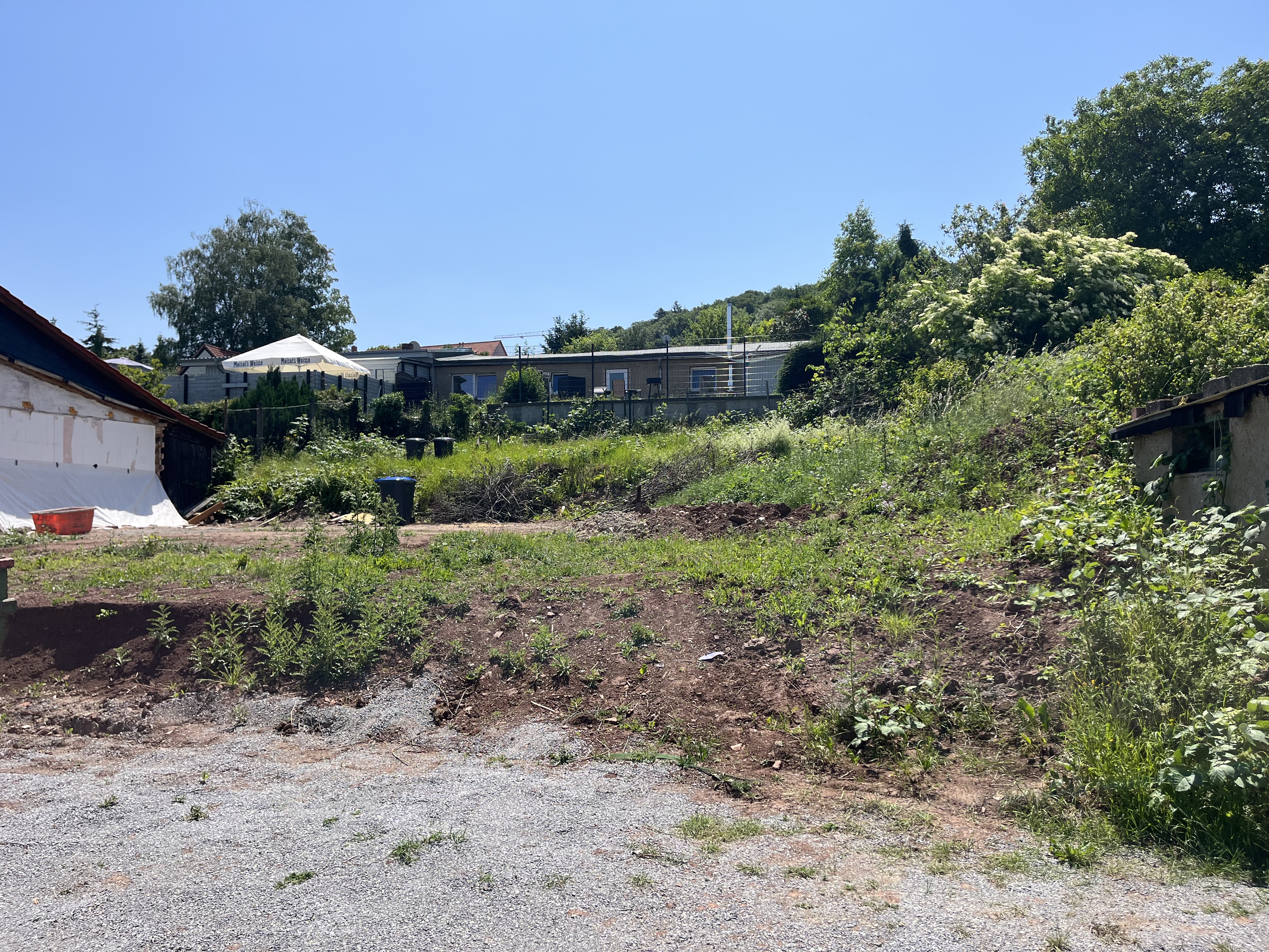 Privatstraße mit 6 Einfamilienhäusern